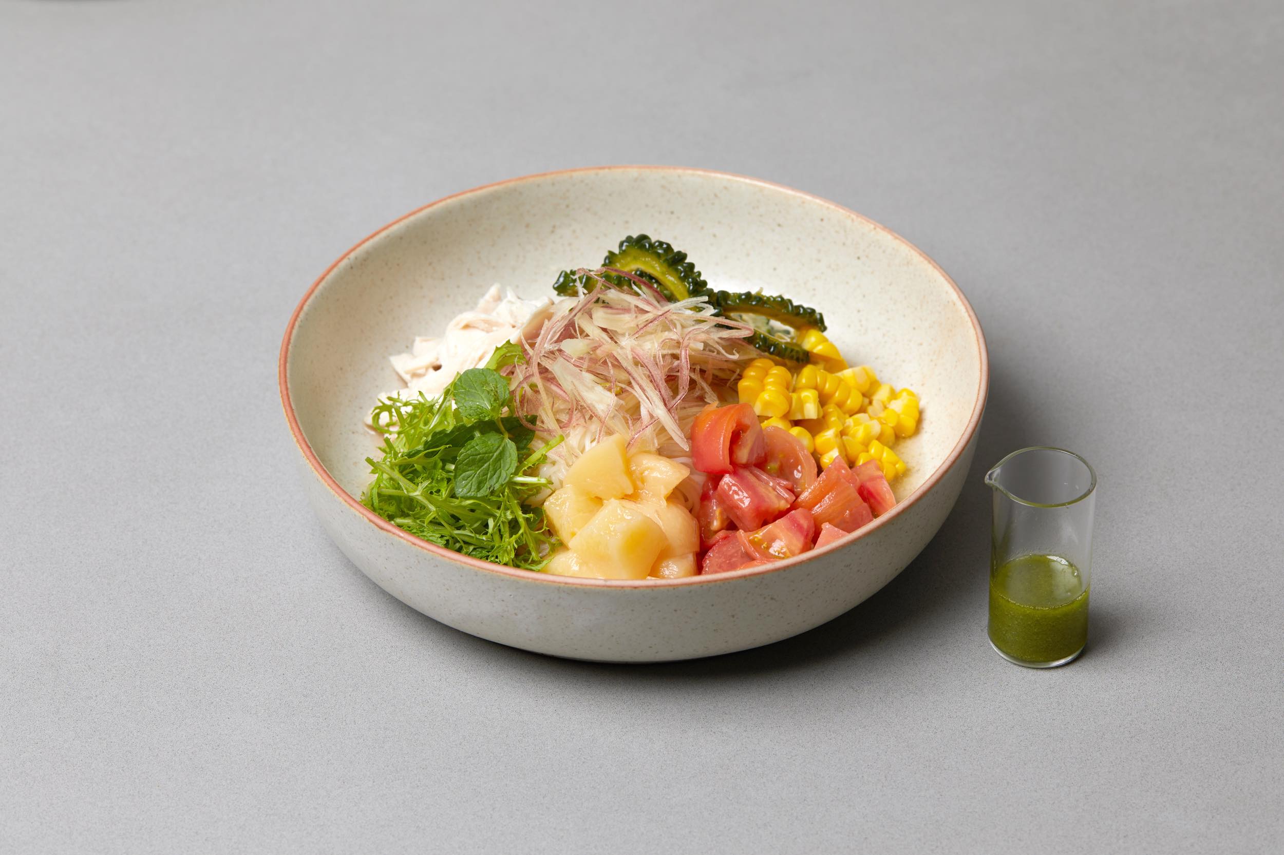【LUNCH】マグロ節の小豆島そうめん バジルオイルソース添え