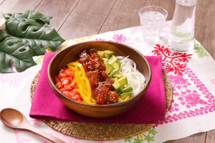 まぐろのカラフルポキ丼