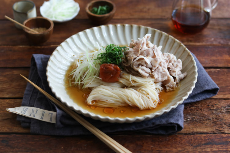 ごま油香る梅豚そうめん