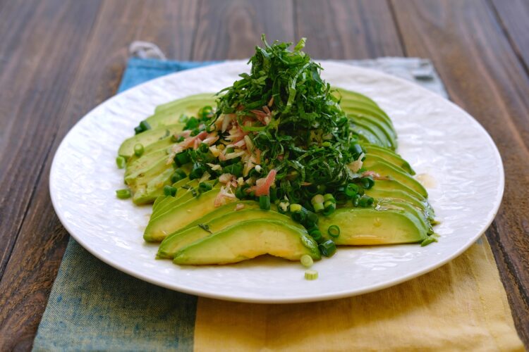 薬味どっさり！ アボカドの和風カルパッチョ