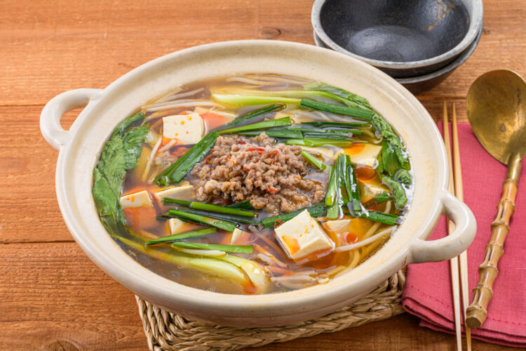 めんつゆとごま油で味決まる！ ピリ辛マーボー鍋