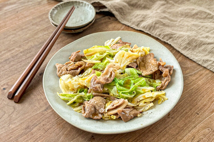 カンタン！パパっと！ 豚こまとキャベツでしょうが焼き風