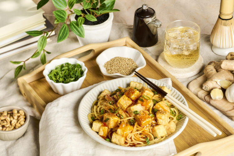 Peanut sesame soy noodles