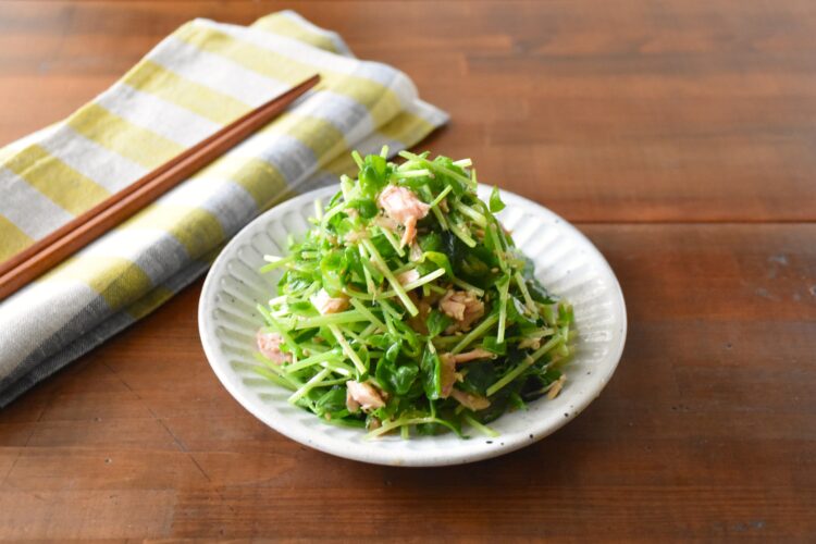 味つけ簡単！ツナと豆苗のごま油醤油サラダ